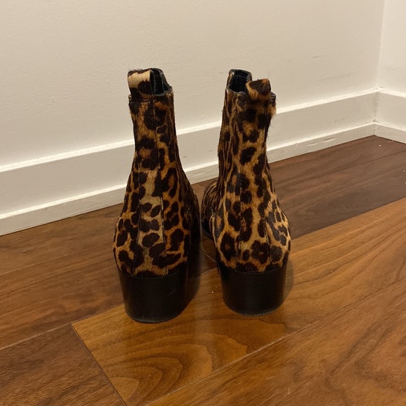 Banana Republic Leopard Boots Womens 9 - Picture 3 of 4